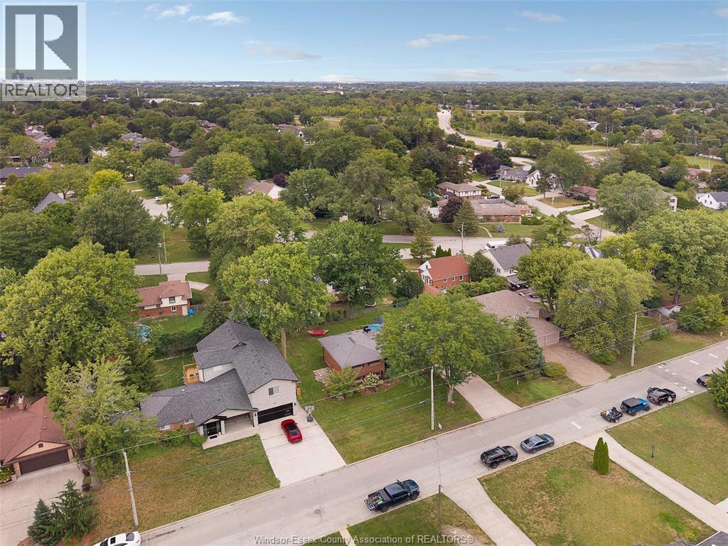 Photo 6 of 500 Bartlet Drive, Windsor ON
