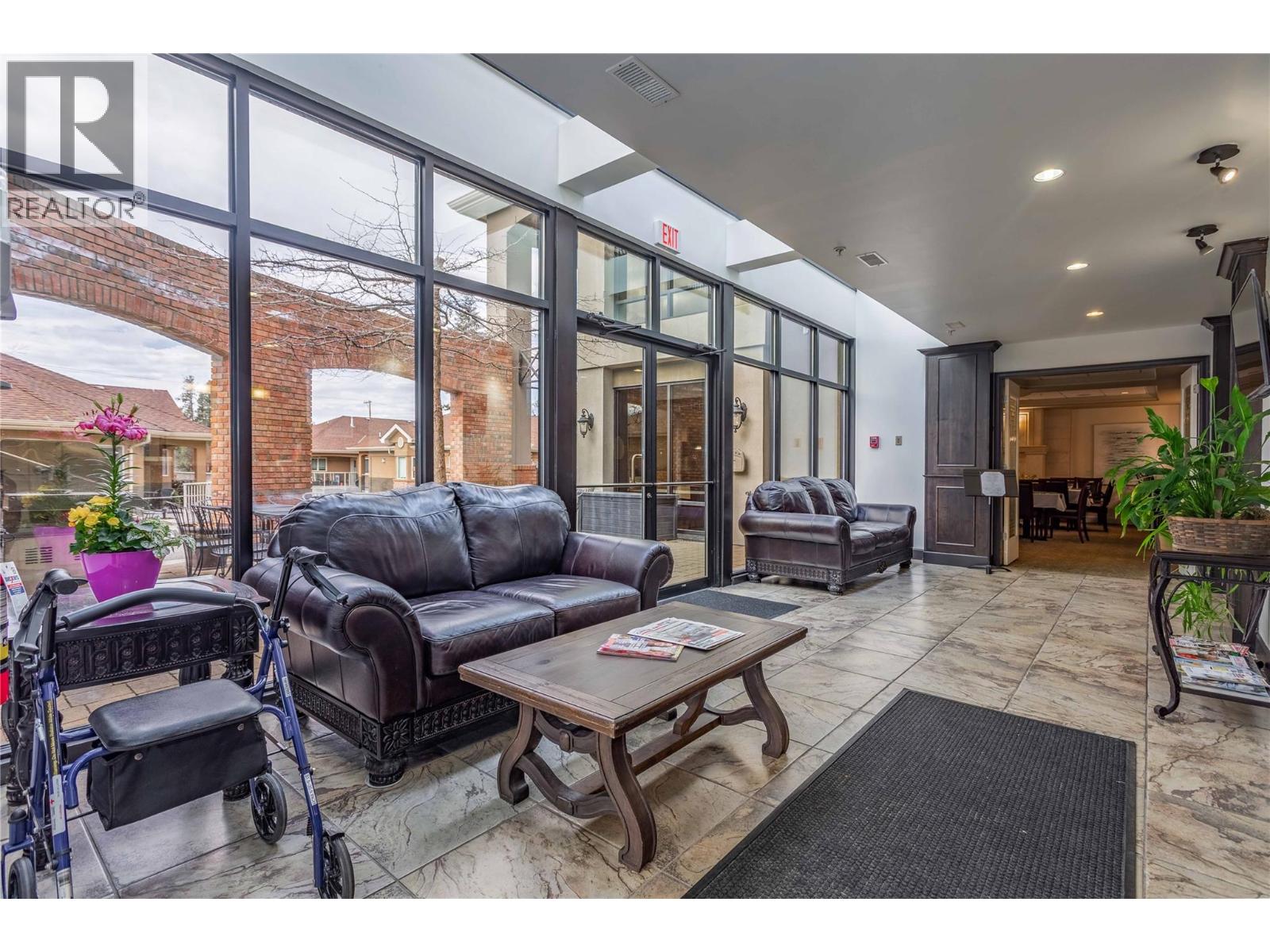 117 4433 Gordon Drive, Kelowna