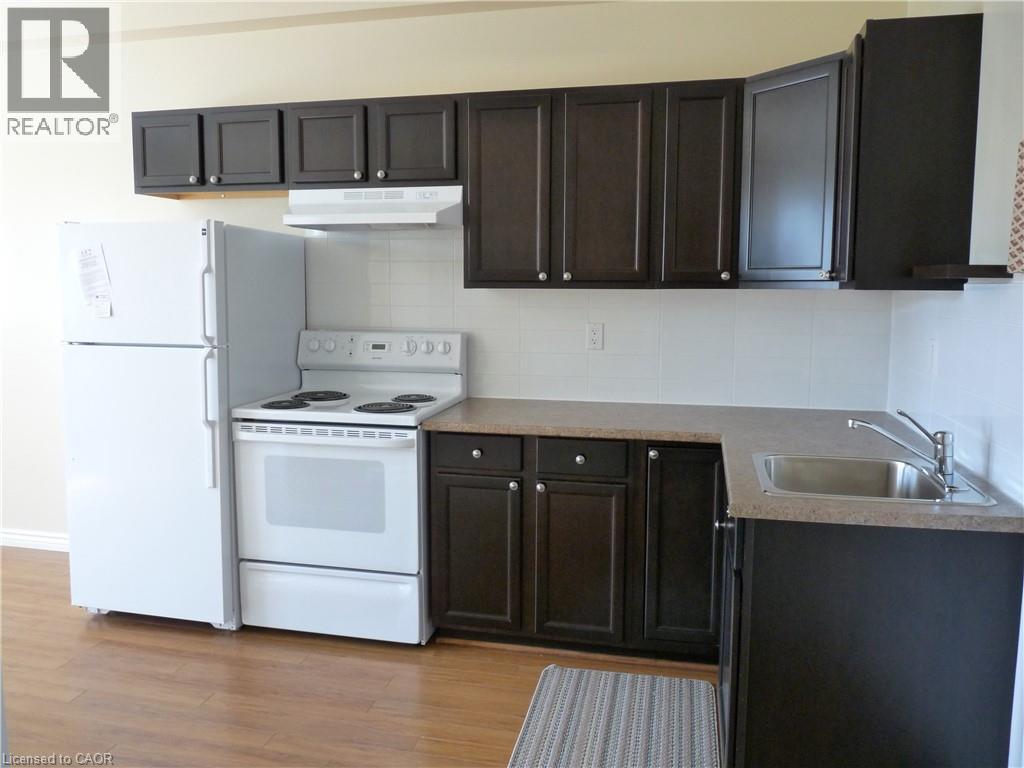 Photo 3 of 152 Homewood Avenue, Kitchener ON