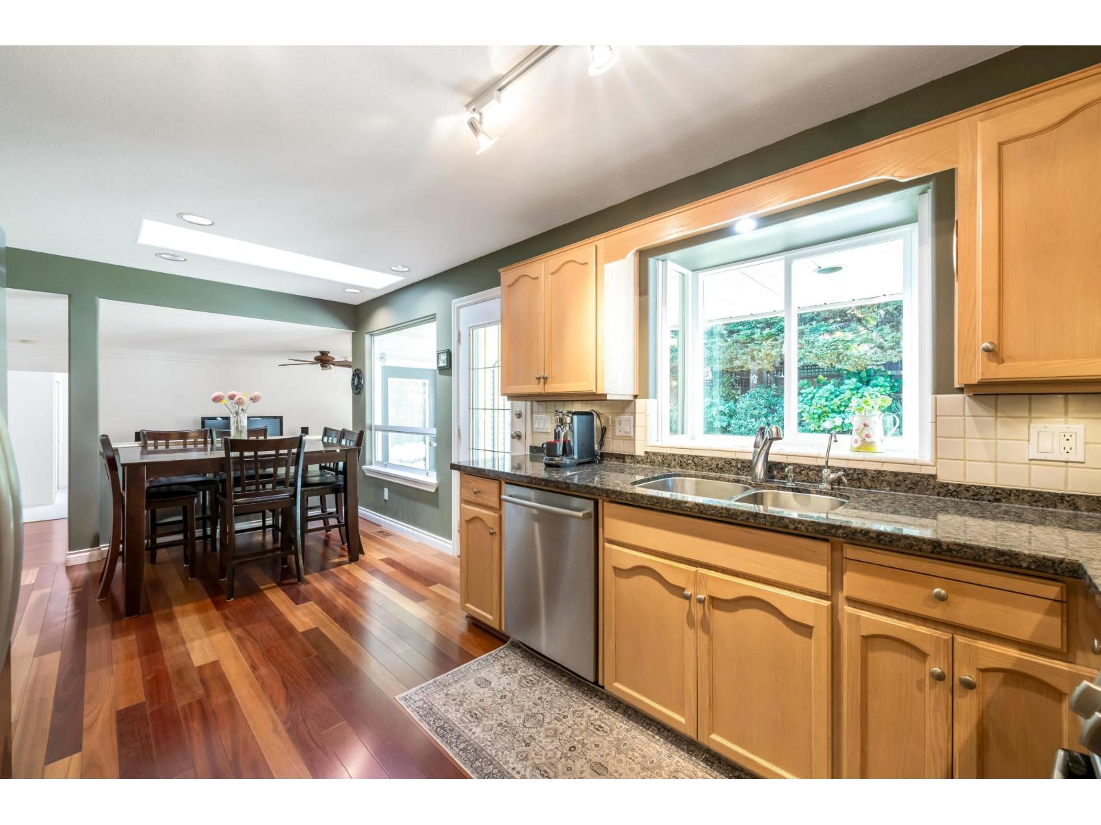 Photo 11 of 925 161 B Street, Surrey BC