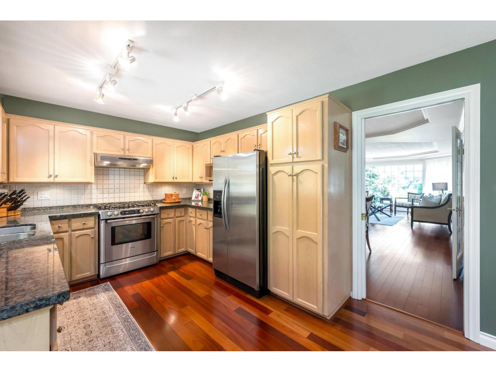 Photo 9 of 925 161 B Street, Surrey BC