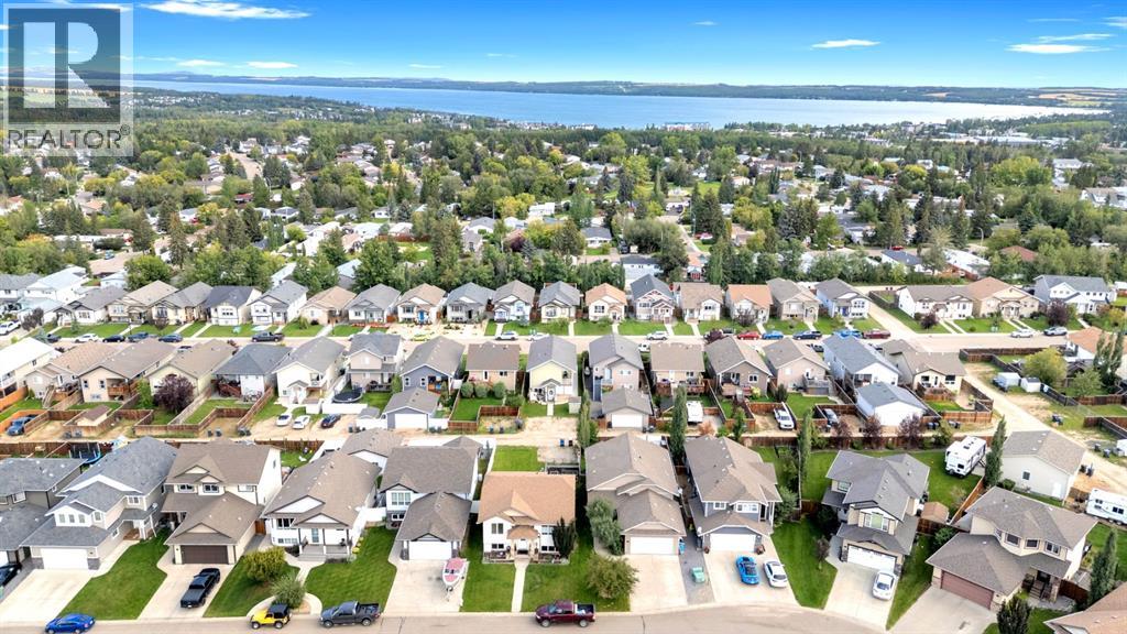 Photo 32 of 30 Bowman Circle, Sylvan Lake AB