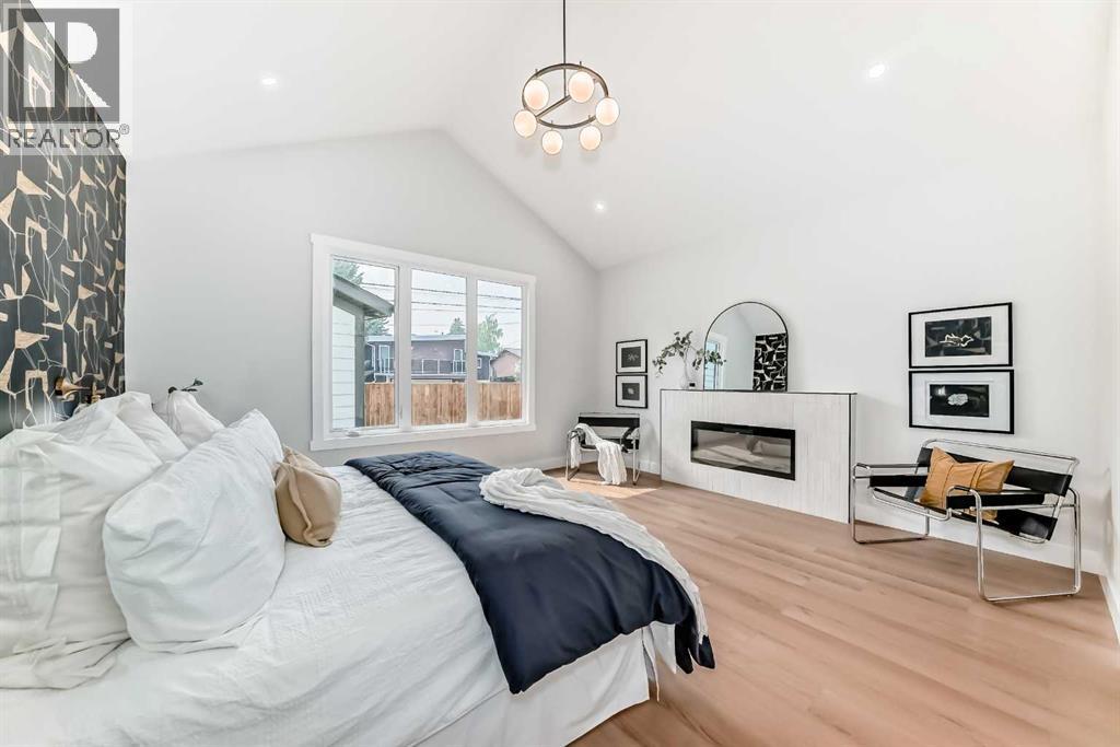 Single Family House Bungalow for Sale in  Vandyke Place NW Varsity Calgary 