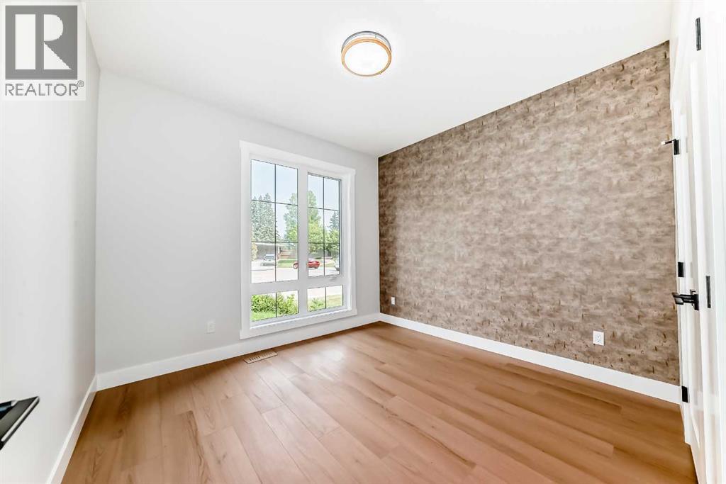 Single Family House Bungalow for Sale in  Vandyke Place NW Varsity Calgary 