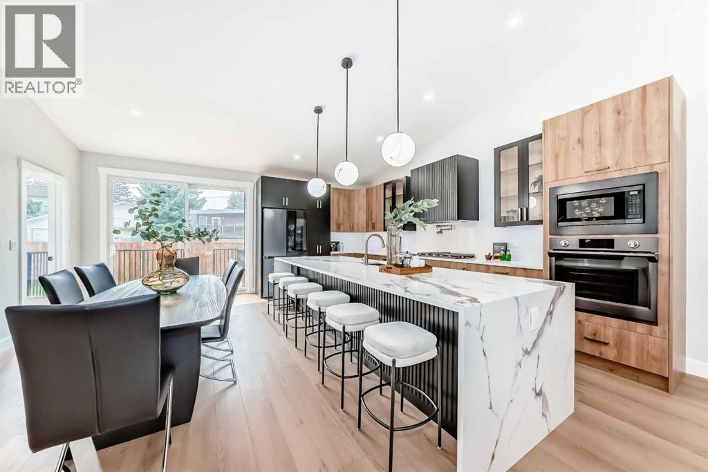 Single Family House Bungalow for Sale in  Vandyke Place NW Varsity Calgary 