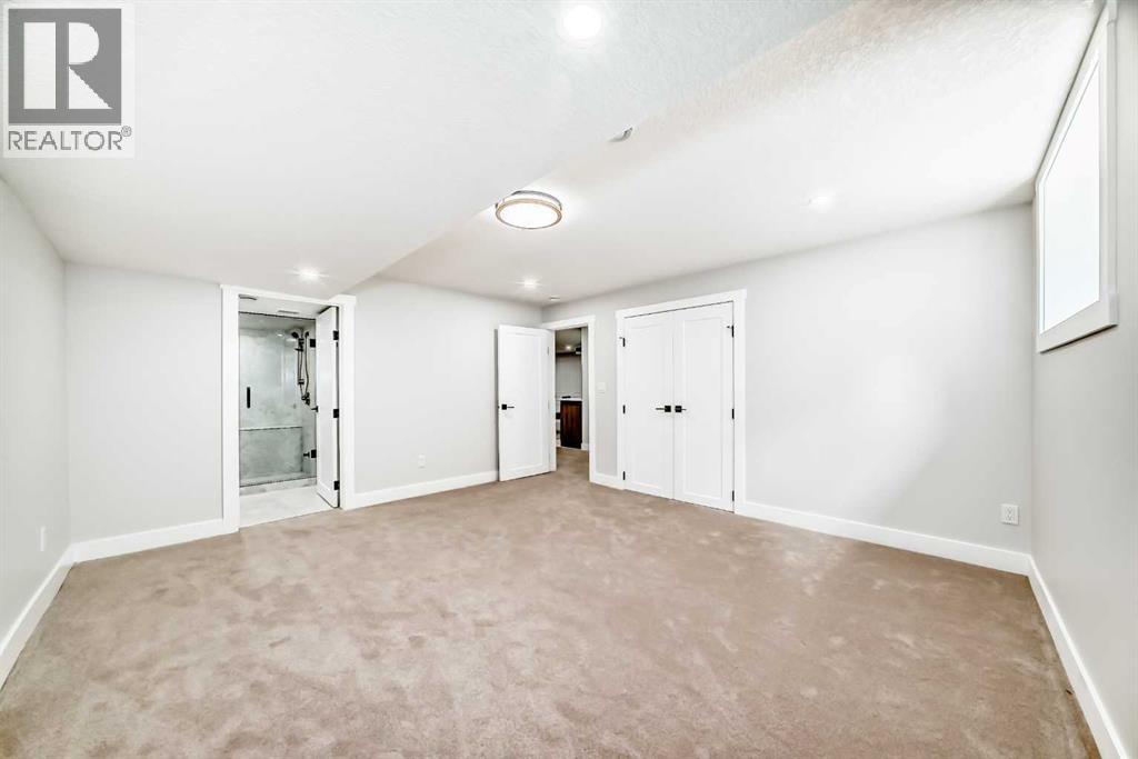 Single Family House Bungalow for Sale in  Vandyke Place NW Varsity Calgary 