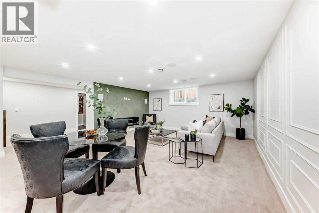 Single Family House Bungalow for Sale in  Vandyke Place NW Varsity Calgary 