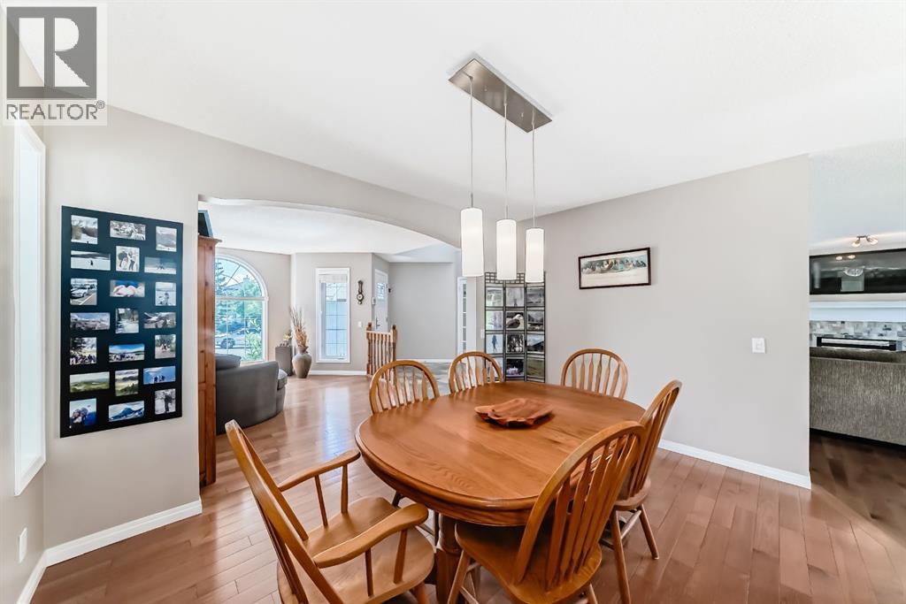 Photo 10 of 6 Gleneagles Close, Cochrane AB