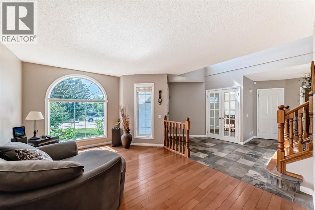Photo 18 of 6 Gleneagles Close, Cochrane AB