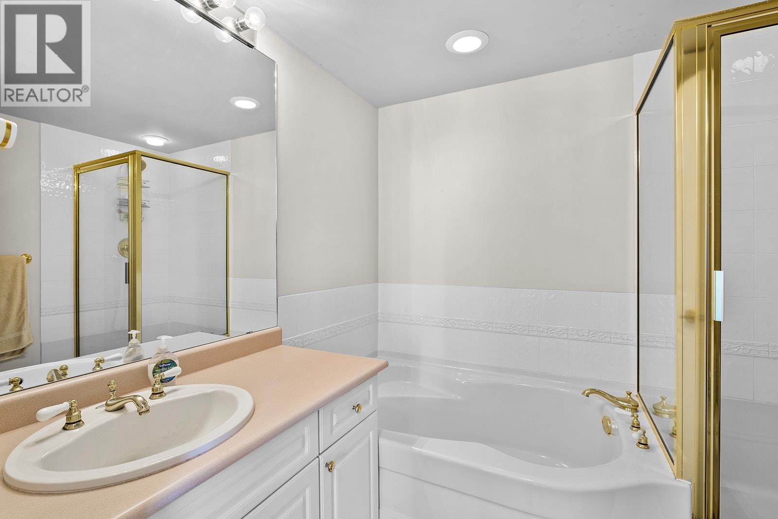 Photo 32 of 1152 Sunset Drive Unit 1005, Kelowna BC