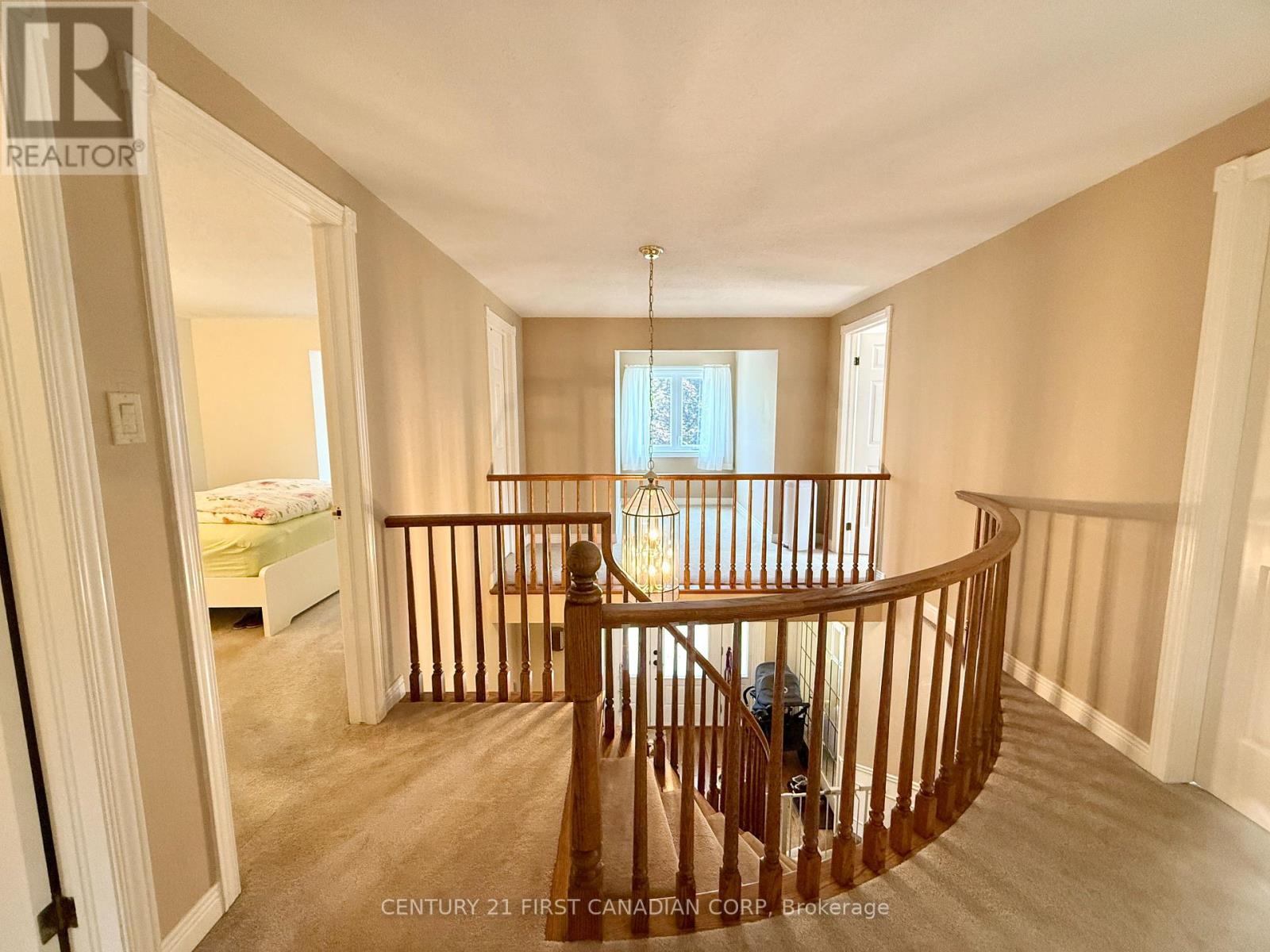 Photo 5 of 38 Jennifer Gardens, London North ON