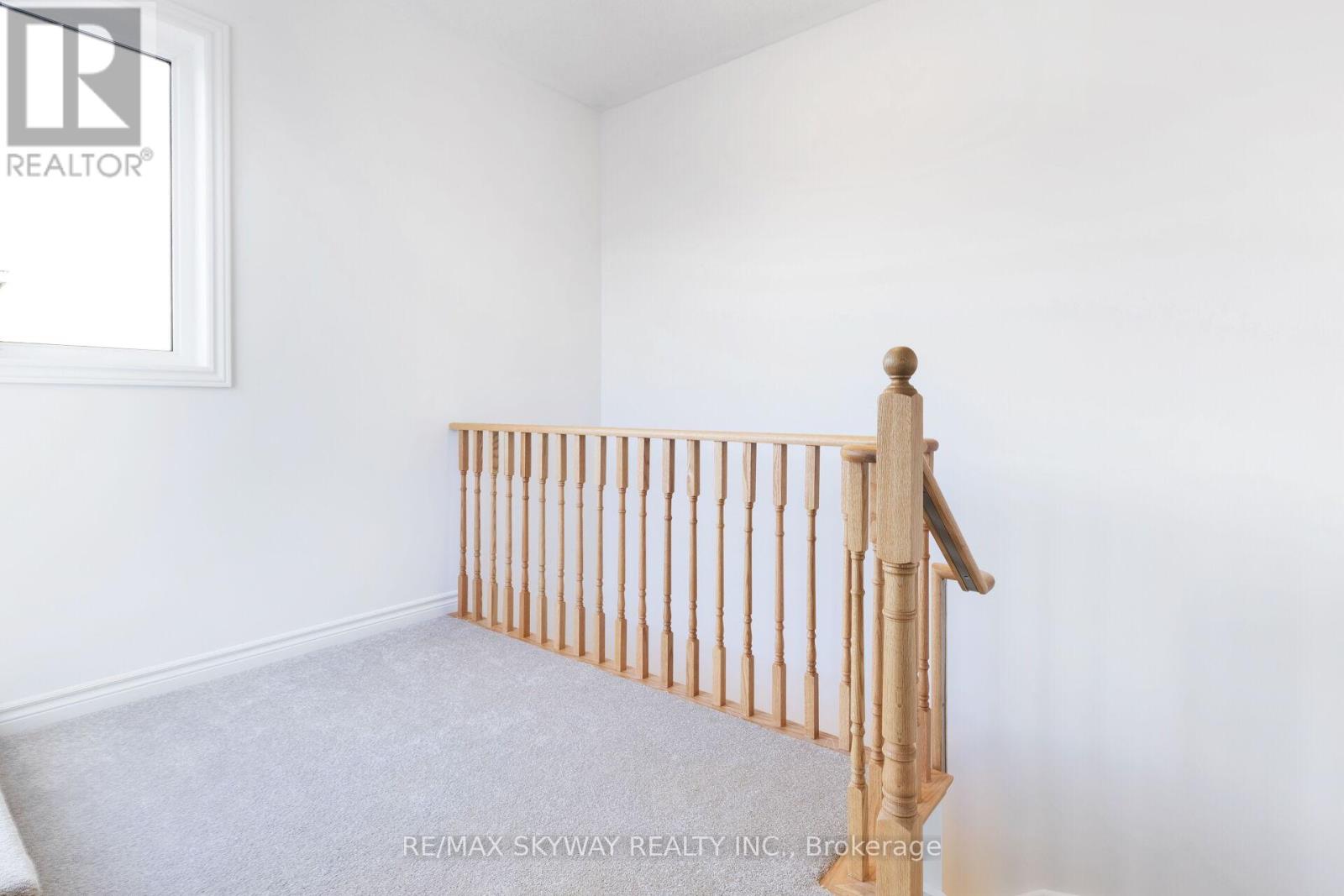 Photo 35 of 26 Springdale Avenue, Caledon ON