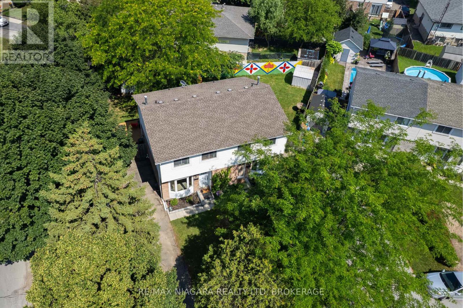 Photo 14 of 1 Bardadyn Court, St Catharines ON