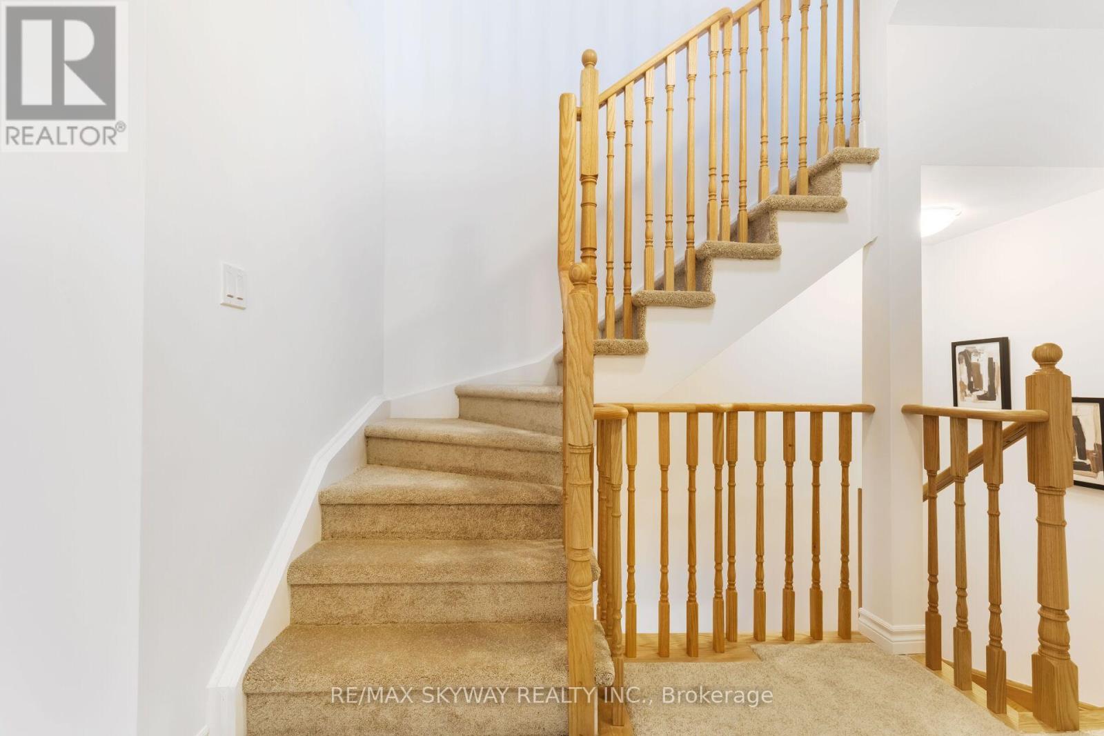 Photo 34 of 26 Springdale Avenue, Caledon ON