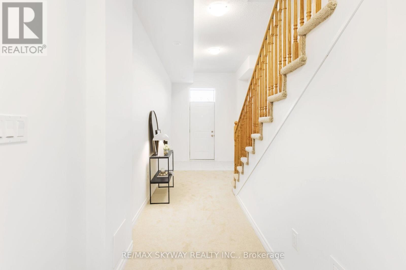 Photo 2 of 26 Springdale Avenue, Caledon ON