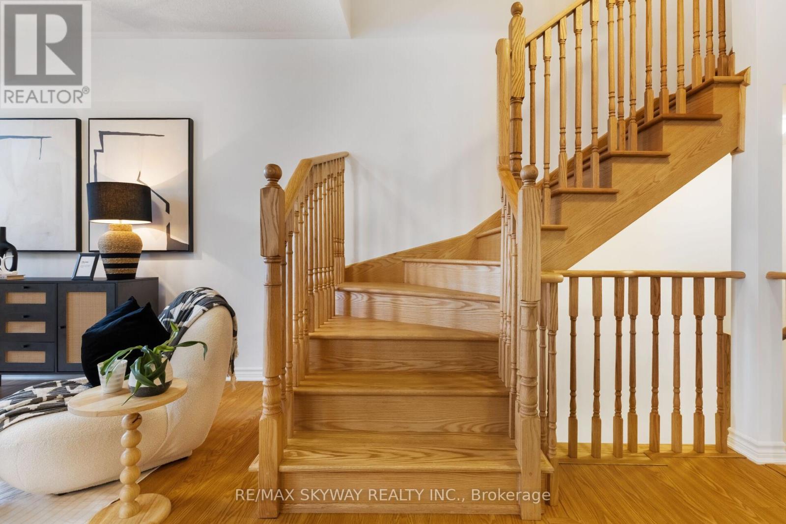 Photo 21 of 26 Springdale Avenue, Caledon ON