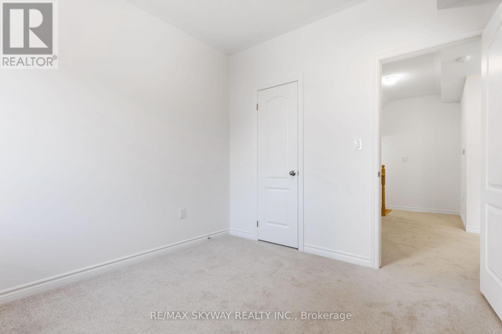 Photo 31 of 26 Springdale Avenue, Caledon ON
