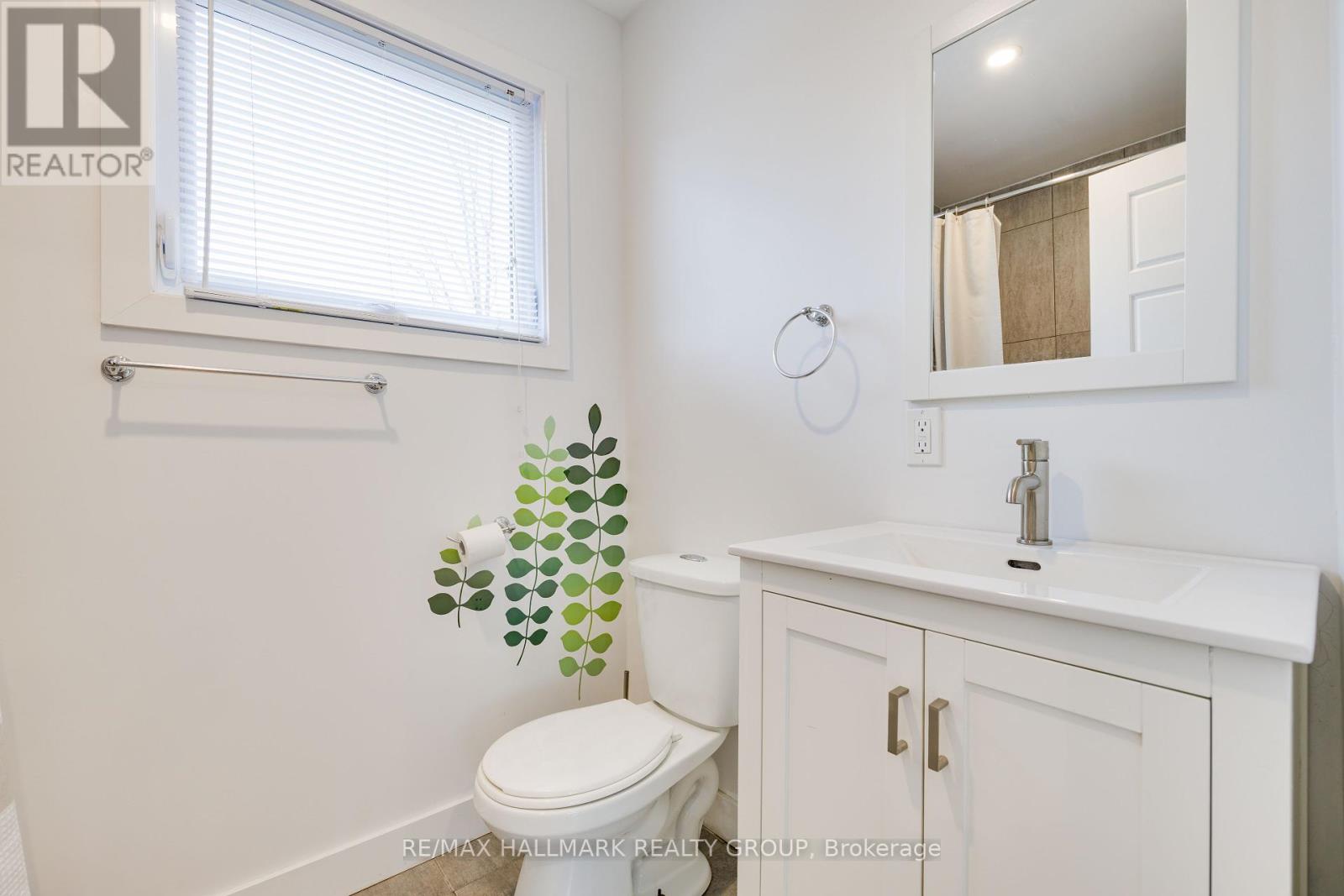 Photo 9 of 900 Wingate Drive, Ottawa ON