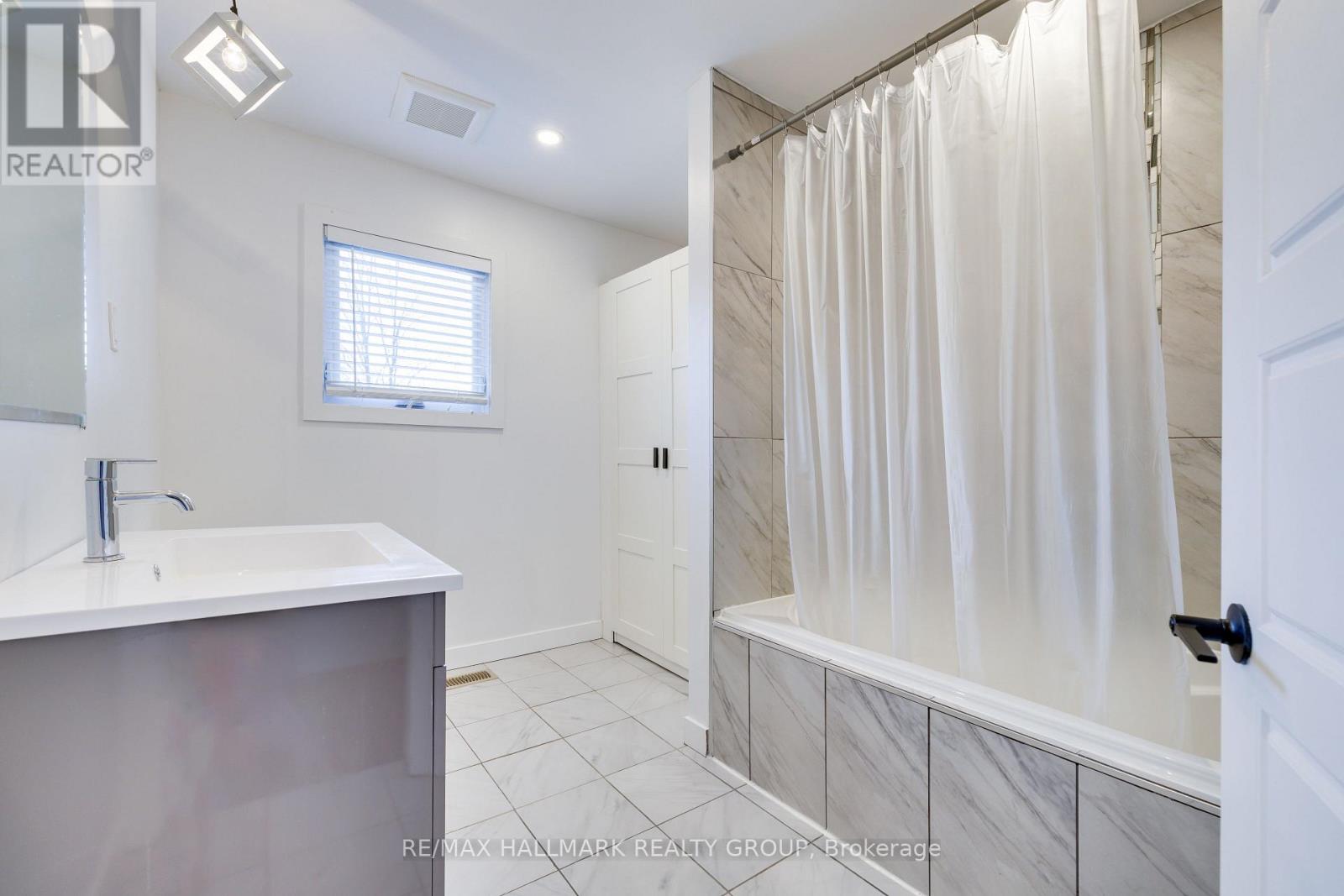 Photo 32 of 900 Wingate Drive, Ottawa ON