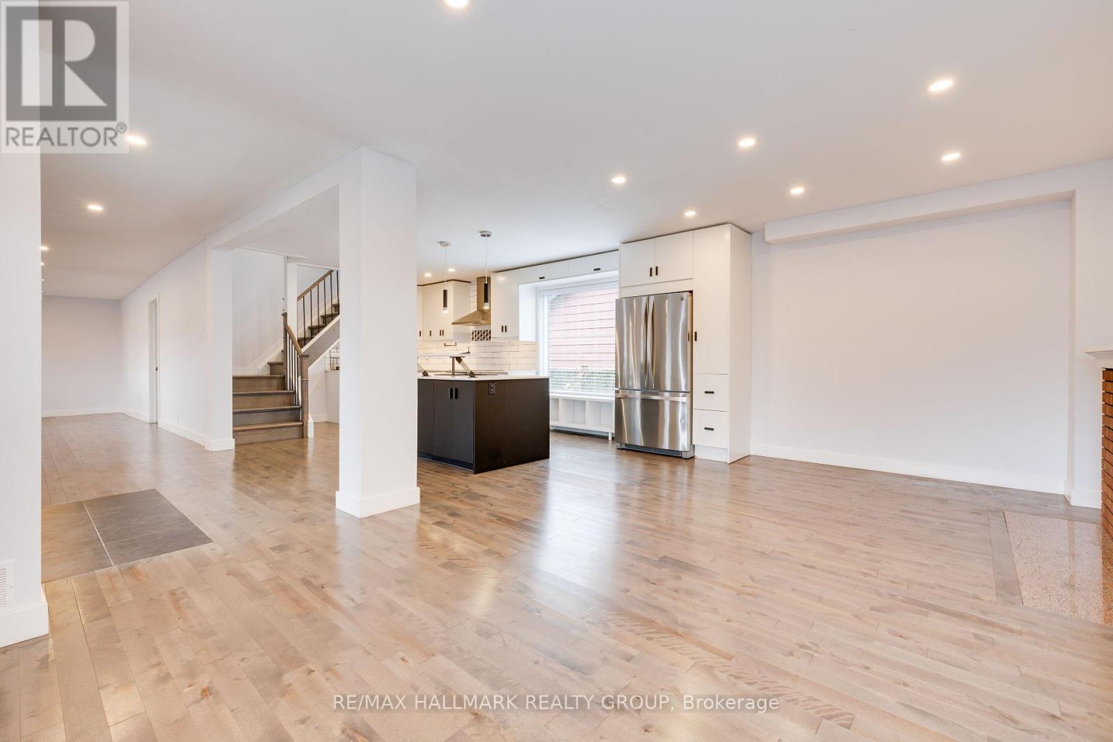 Photo 8 of 900 Wingate Drive, Ottawa ON