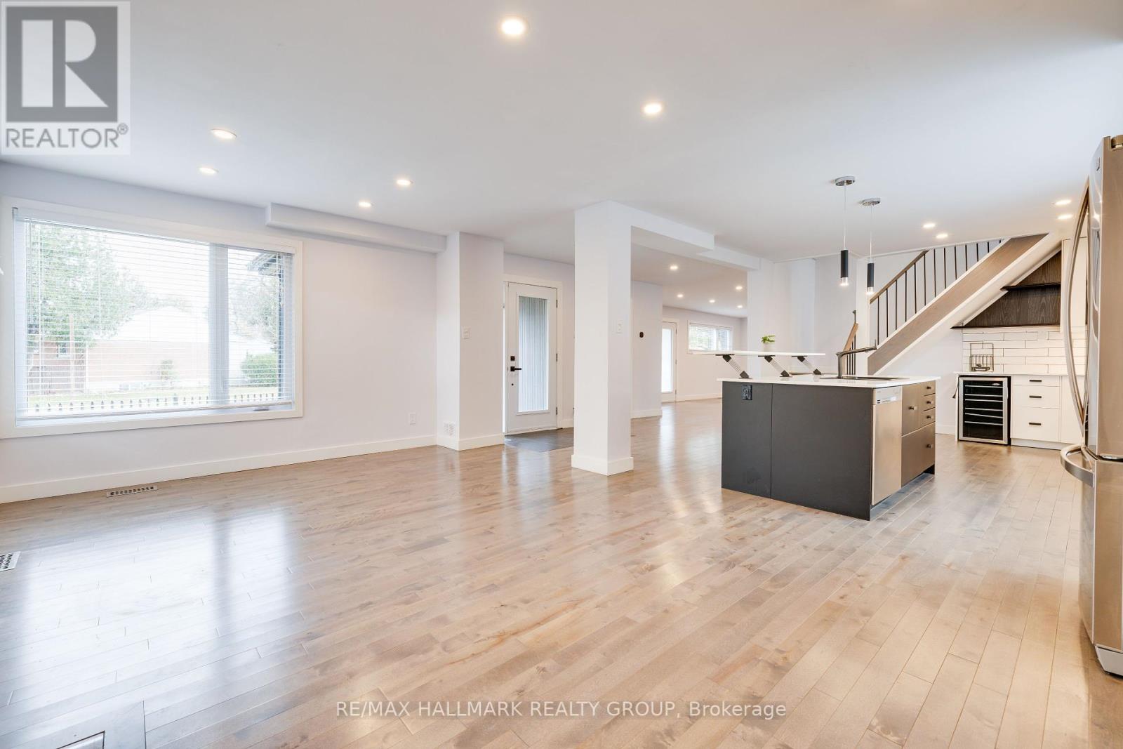 Photo 1 of 900 Wingate Drive, Ottawa ON