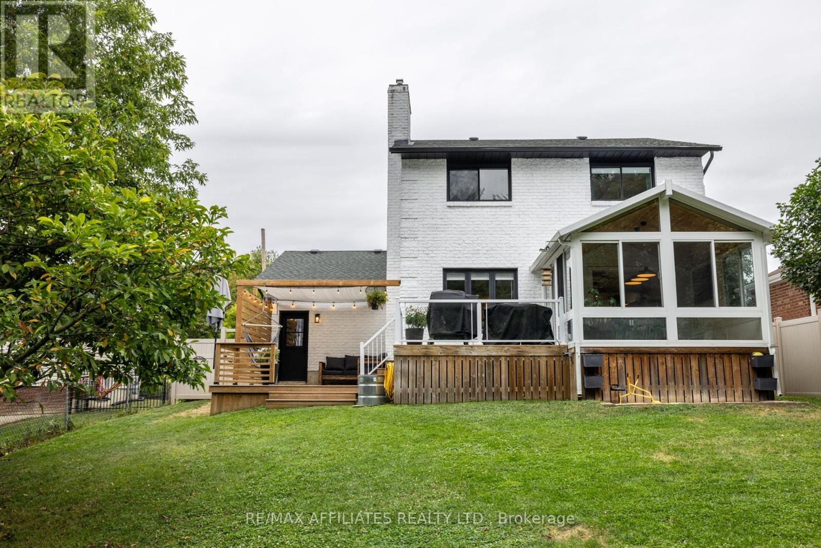 Photo 10 of 2 C Baxter Drive, Brockville ON