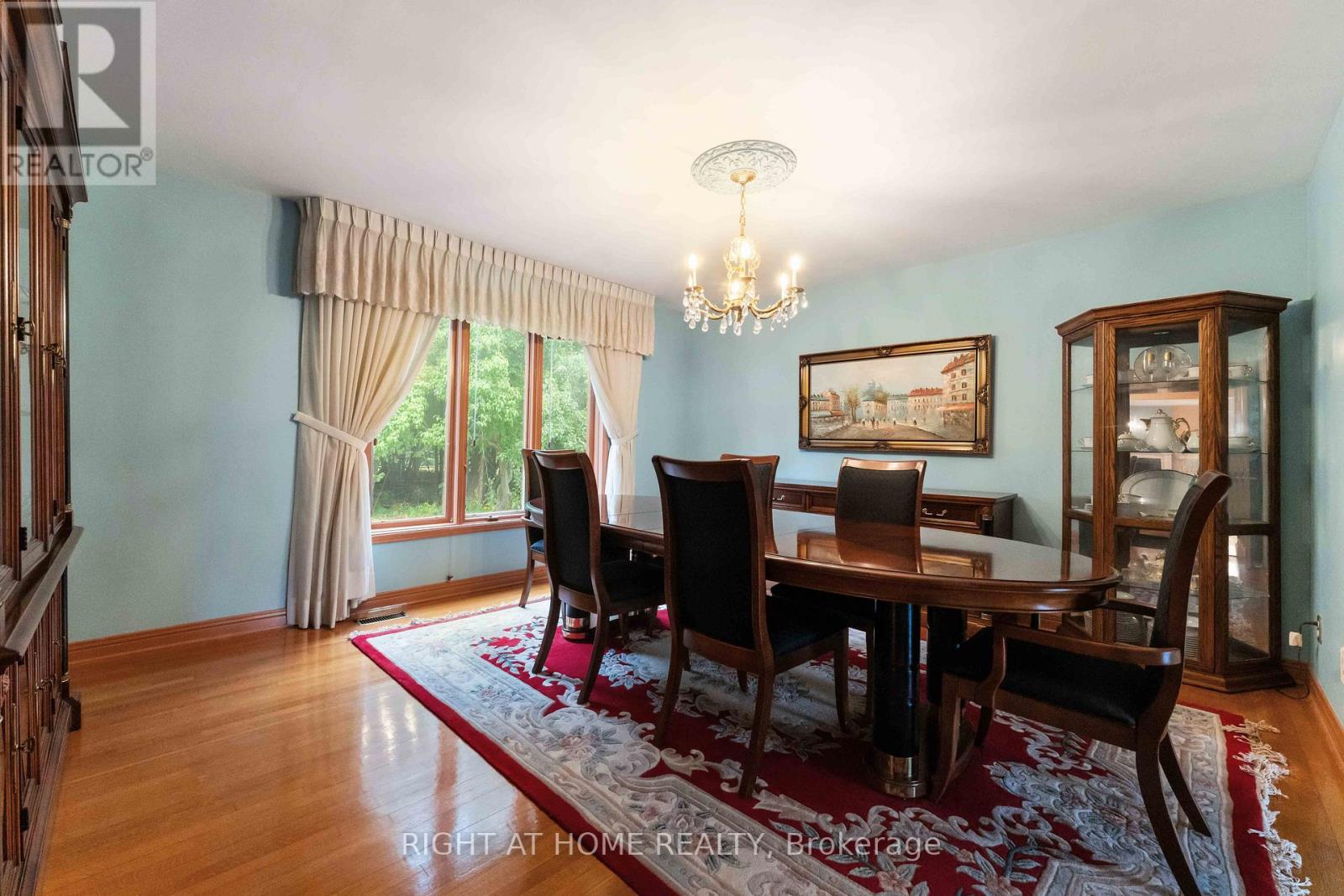 Photo 11 of 2 Muirfield Gardens, Ottawa ON