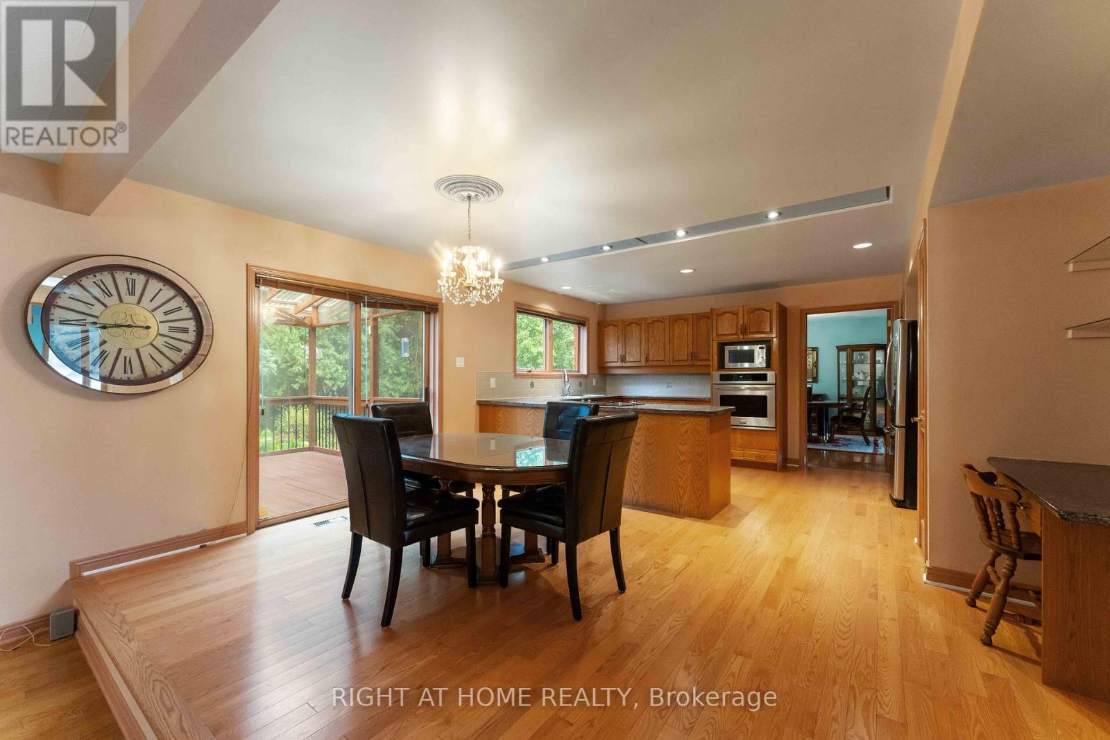 Photo 14 of 2 Muirfield Gardens, Ottawa ON