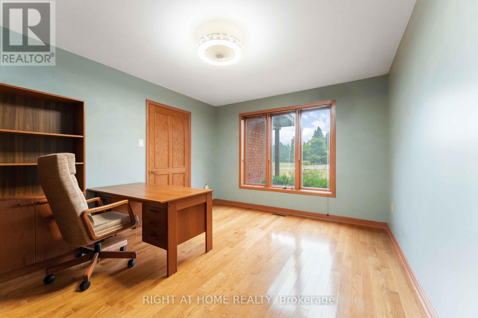 Photo 20 of 2 Muirfield Gardens, Ottawa ON