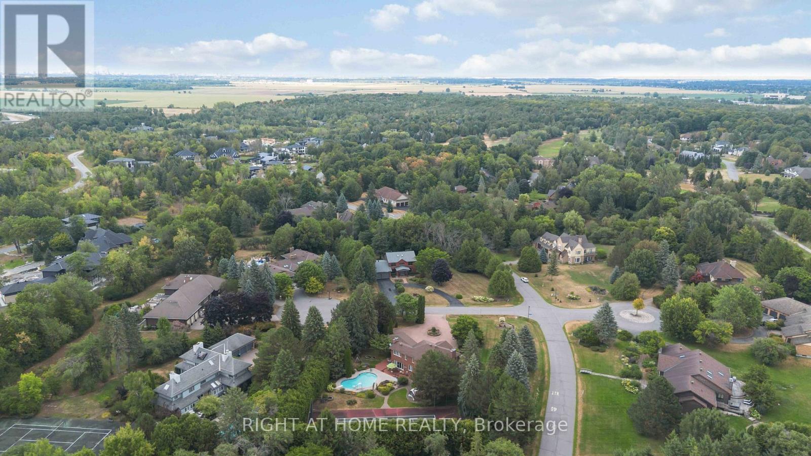 Photo 45 of 2 Muirfield Gardens, Ottawa ON