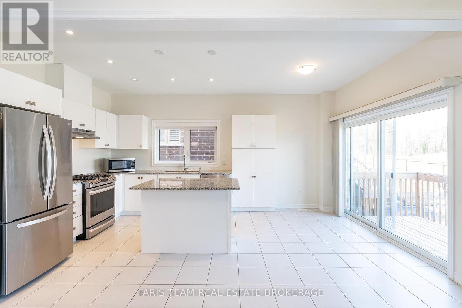 Photo 9 of 175 Muirfield Drive, Barrie ON