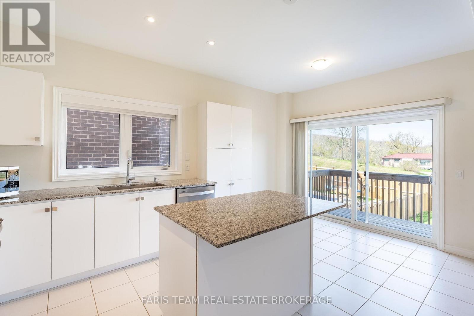 Photo 12 of 175 Muirfield Drive, Barrie ON