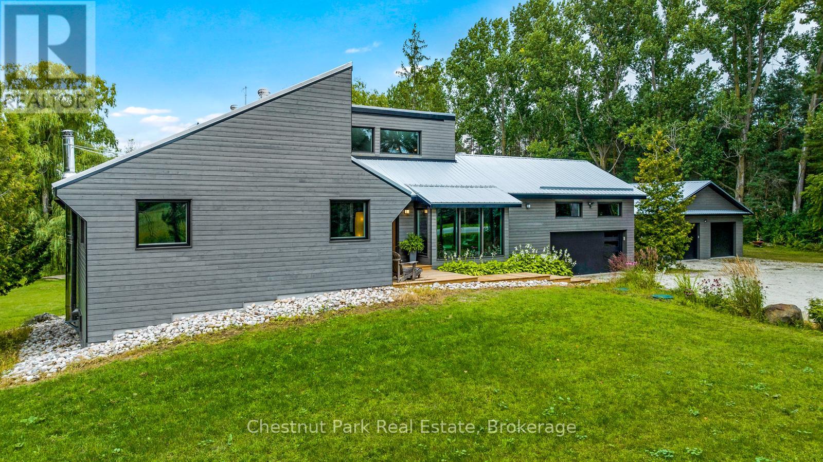 Photo 18 of 2890 Nottawasaga Conc 10 N, Clearview ON