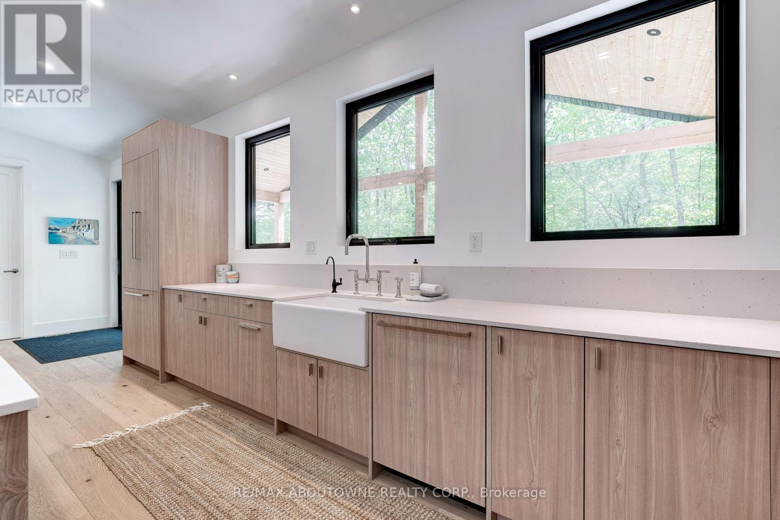 Photo 7 of 295 Allen Road, Grimsby ON