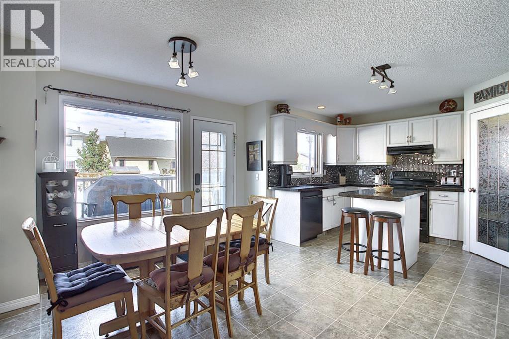 Single Family House for Sale in  Harvest Oak Place NE Harvest Hills Calgary 