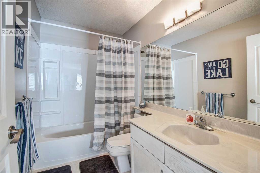 Single Family House for Sale in  Harvest Oak Place NE Harvest Hills Calgary 