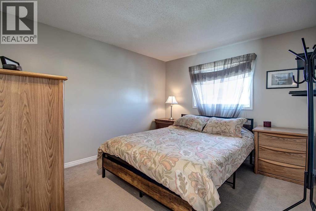 Single Family House for Sale in  Harvest Oak Place NE Harvest Hills Calgary 