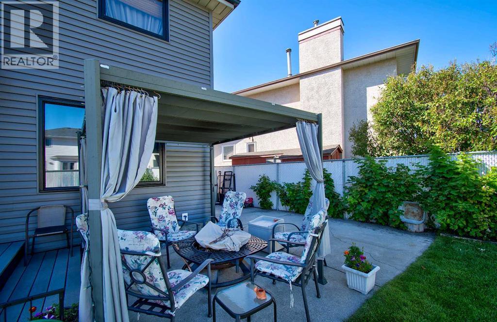 Single Family House for Sale in  Harvest Oak Place NE Harvest Hills Calgary 