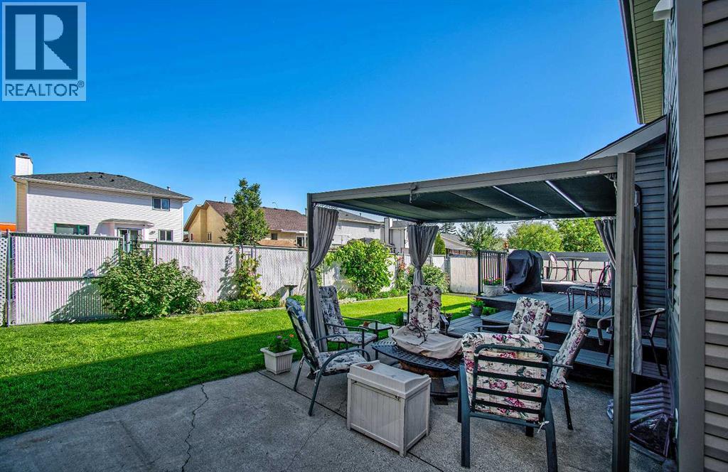 Single Family House for Sale in  Harvest Oak Place NE Harvest Hills Calgary 