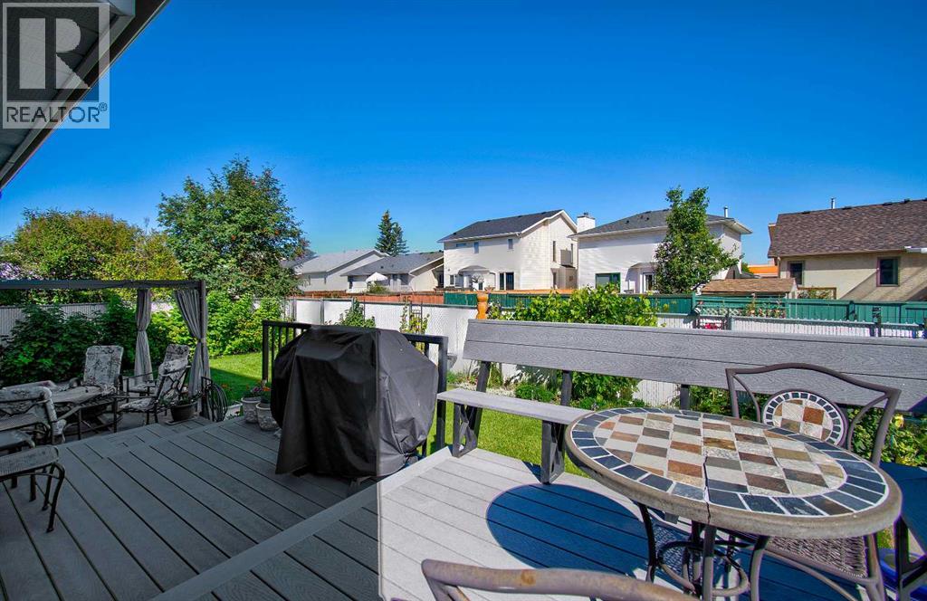 Single Family House for Sale in  Harvest Oak Place NE Harvest Hills Calgary 