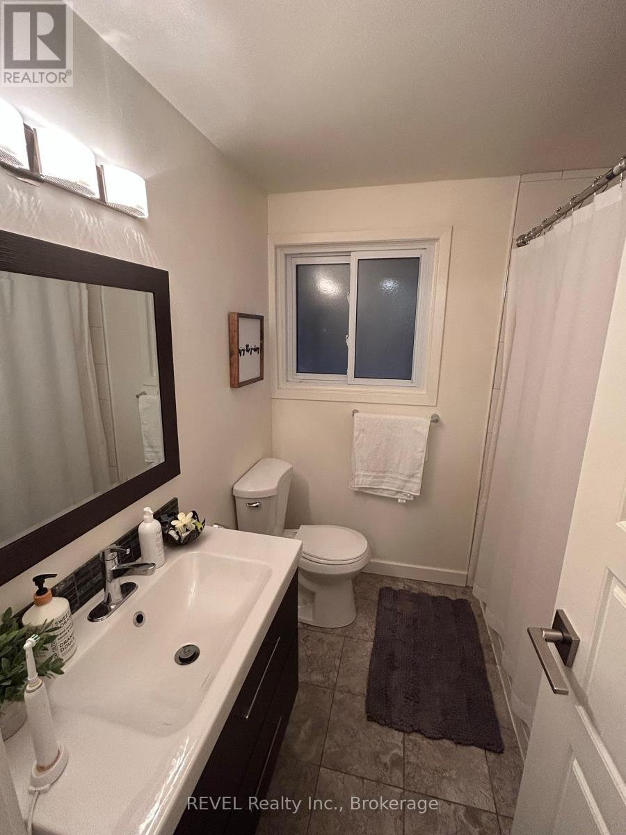 Photo 16 of 12 5815 Swayze Drive, Niagara Falls ON