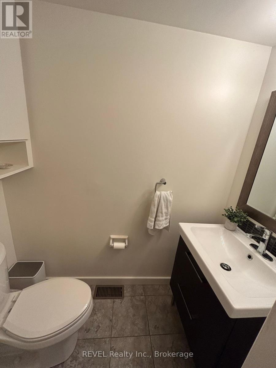 Photo 10 of 12 5815 Swayze Drive, Niagara Falls ON