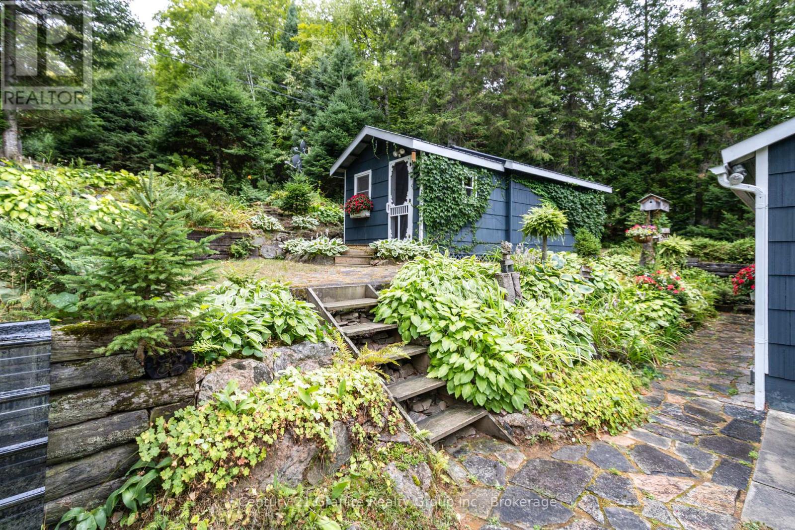 Photo 13 of 1528 Dignan Road, Dysart Et Al ON