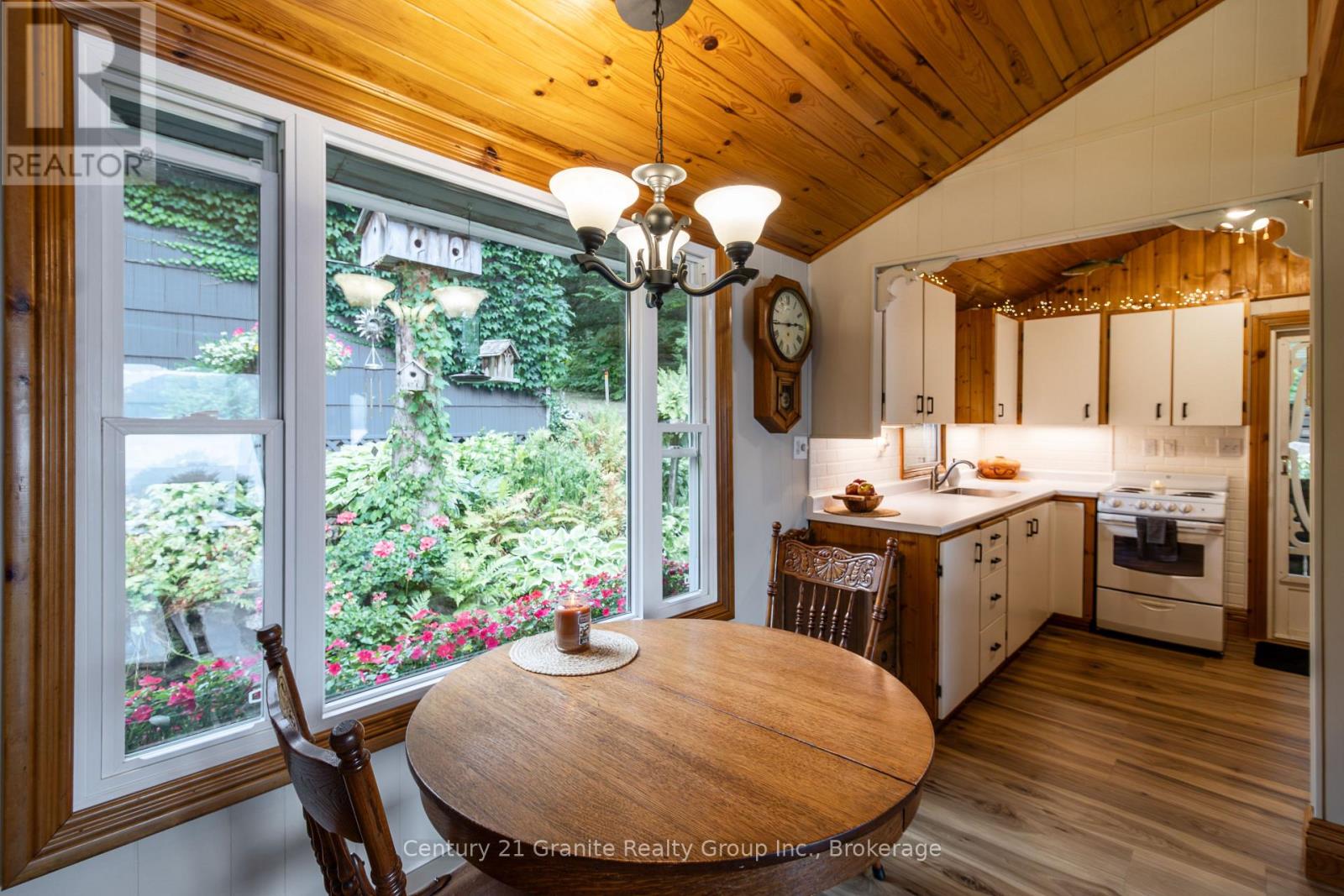 Photo 10 of 1528 Dignan Road, Dysart Et Al ON