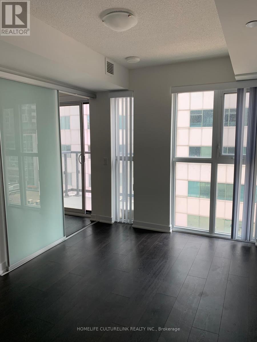 Photo 9 of 818 87 Peter Street, Toronto ON