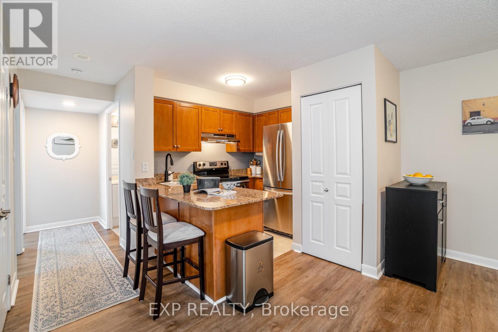 Photo 10 of 566 313 Richmond Street E, Toronto ON