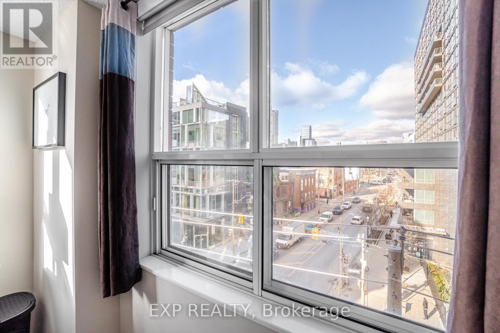 Photo 4 of 566 313 Richmond Street E, Toronto ON