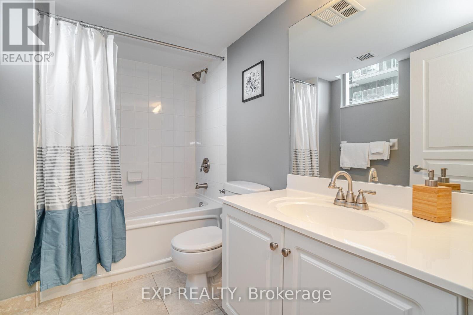 Photo 20 of 566 313 Richmond Street E, Toronto ON
