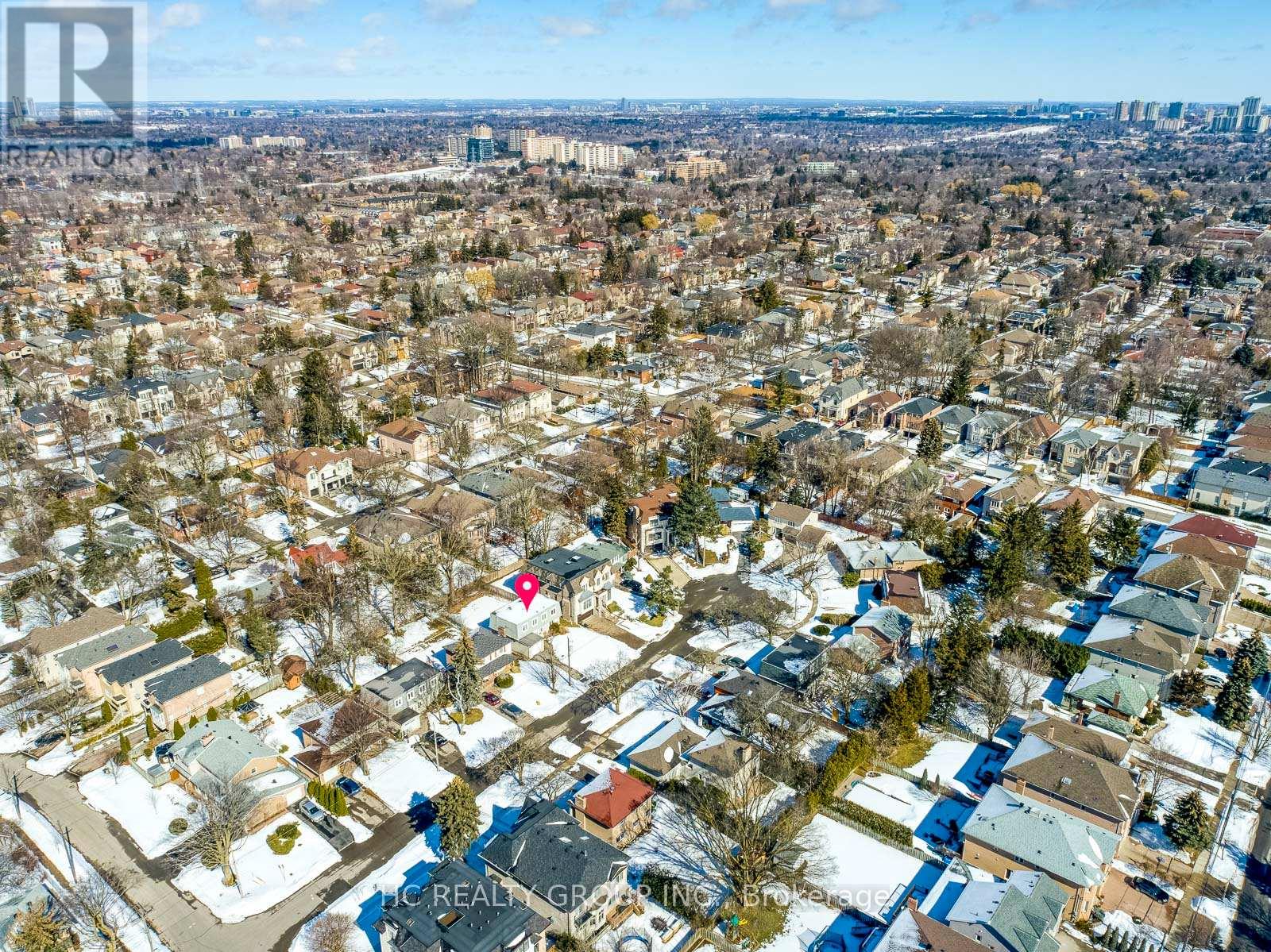 Photo 17 of 10 Waring Court, Toronto ON