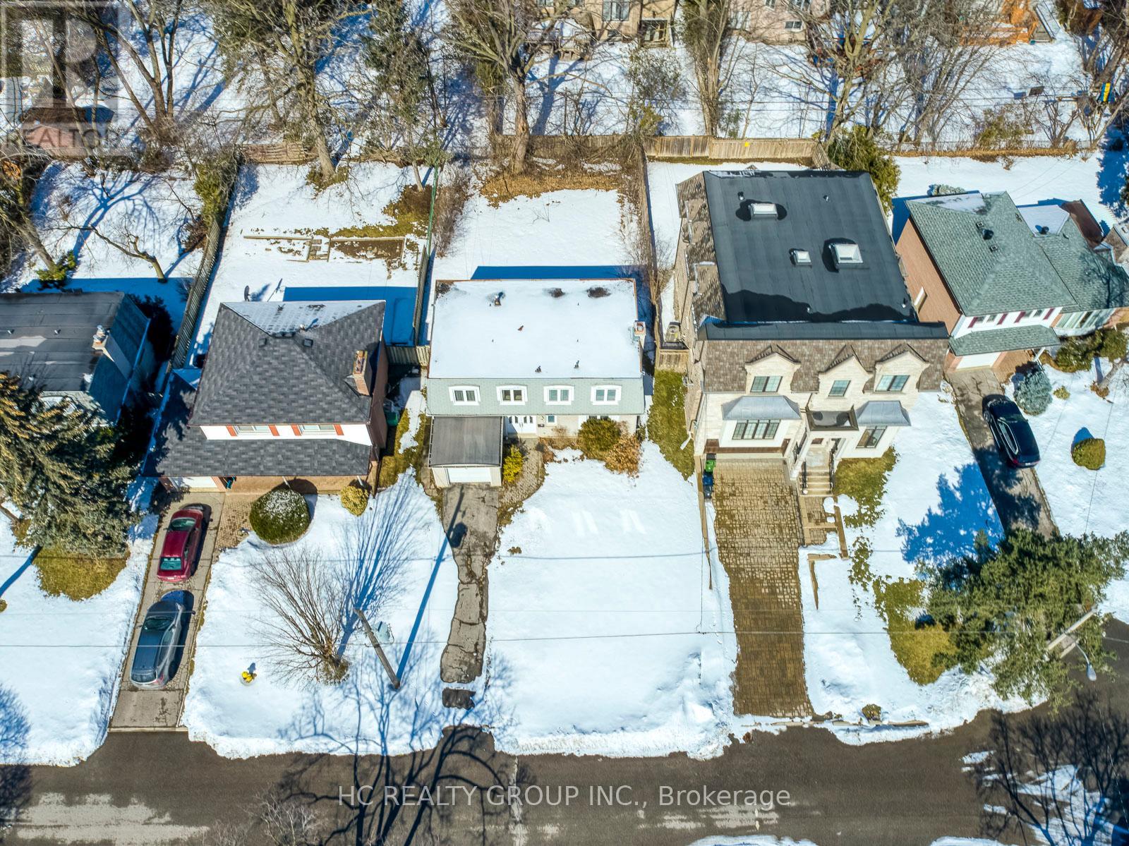 Photo 19 of 10 Waring Court, Toronto ON